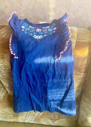 Синее платье в вышивку на 6-7 лет