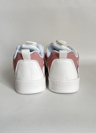 Дитячі кросівки