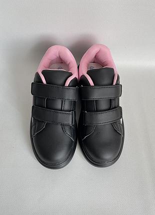 Детские кроссовки