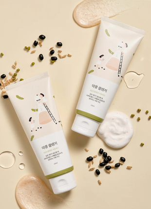 Пенка для очищения кожи с экстрактом черных соевых бобов round lab soybean cleanser 150ml