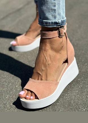 Босоніжки жіночі шкіряні пудрові стильні літні зручні сандалі багато кольорів розмір 36 -41