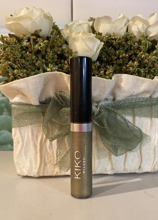 Kiko milano стійкі рідкі тіні для повік kiko milano long lasting liquid eyeshadow 06 jungle green2 фото