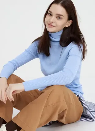 Гольф uniqlo, 100 % шерсть мериноса1 фото