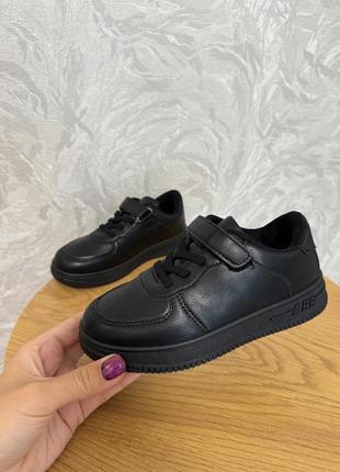 Детские кроссовки на мальчика