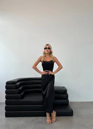 Шовкова сукня міді