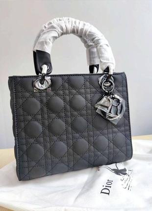 Кожаная сумка в стиле dior