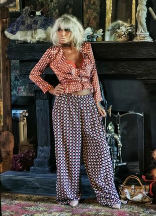 Блуза на запах в горох с поясом горошек атласная атлас prettylittlething