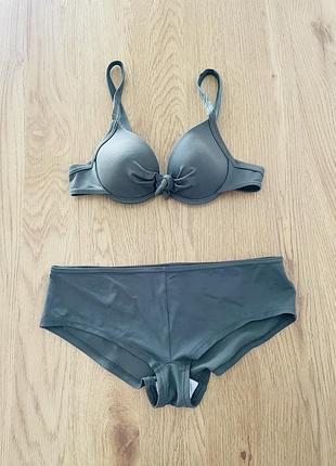 Купальник раздельный, размер s/м, в нормальном состоянии