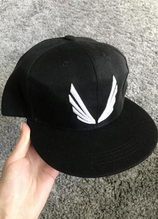 Кепка з прямим козирком aesthetic revolution