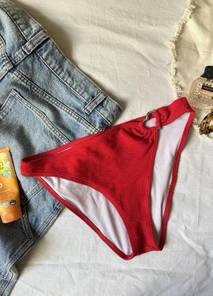 Красный низ от купальника с сердечком hm