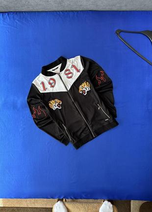 Бомпер guess зіпка кофта куртка вітровка s спорт термобелье большой логотип tiger swoosh