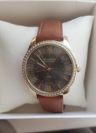 Женские наручные часы