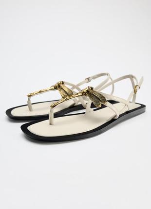Сандалии женские белые с украшениями zara new