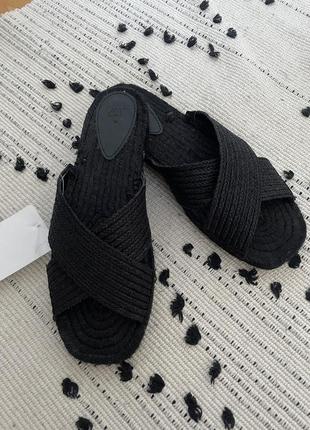 Шльопанці, сандалі h&m