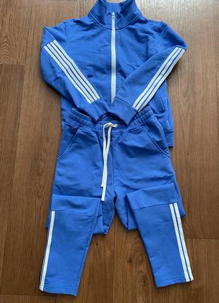 Спортивний костюм