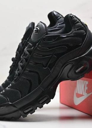 Nike air max plus tn black