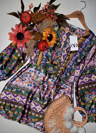 Роскошное новое сатиновое платье мини с имитацией запаха2 фото