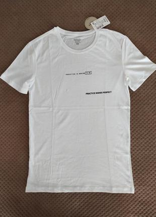 Чоловіча біла бавовняна футболка slim fit, xs