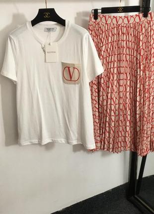 Костюм в стилі valentino