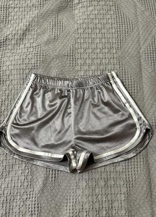 Шорти