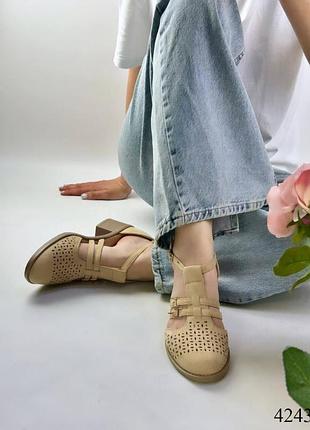 Туфлі на стійкому каблуку