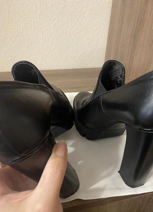 Кожаные ботильоны