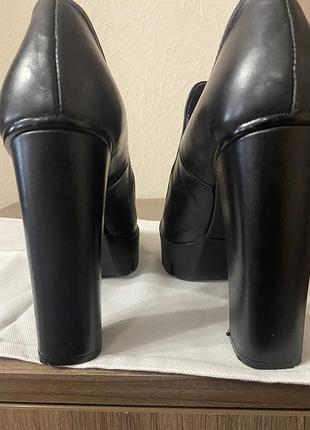 Кожаные ботильоны