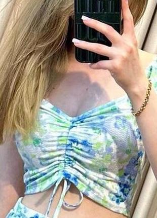 Летний пляжный трендовый топ с затяжкой primark.