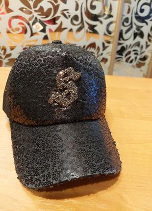 Кепі з паєтками