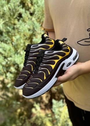 Кросівки чоловічі air max tn чорні з золотистим