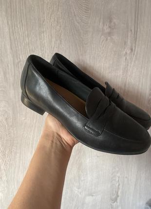 Шкіряні туфлі clarks 37 розмір4 фото