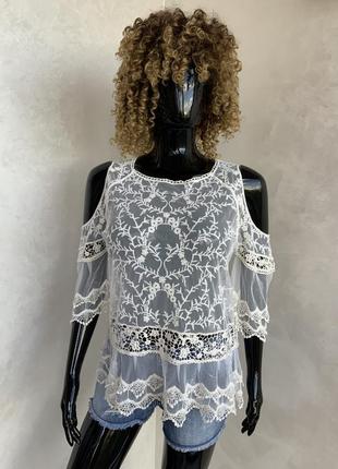 F&f блузка з мережива з полувідкритими плечима