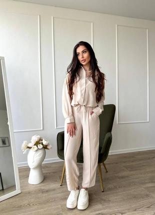 Сорочка на ґудзиках, штани прямі з перестрочками на високій посадці  костюм  бежевий