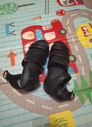 Летние женские босоножки