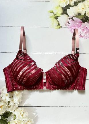Бюстгальтер 34в, 34с victoria’s secret lace lightly lined plunge bra. оригинал