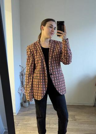 Пиджак с мужского плеча в интересный абстрактный принт