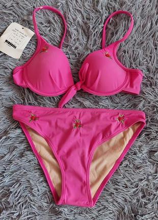 Новий жіночий купальник