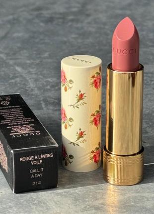 Помада для губ gucci rouge à lèvres voile lipstick, оттенок call it a day 214 оригинал