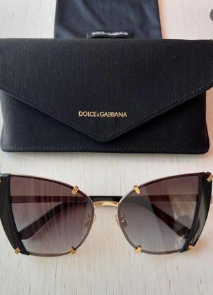 Нові сонцезахисні окуляри dolce&gabbana