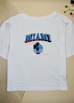 Футболка білого кольору з яскравим принтом // розмір: 146/152 см.// бренд: c&а