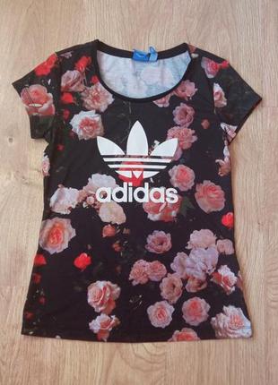 Футболка жіноча adidas