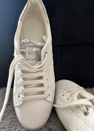 Кросівки, кеди, мокасіни