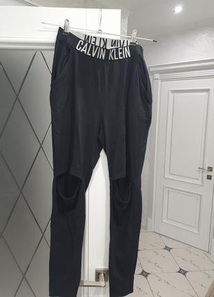 Спортивные штаны calvin klein1 фото