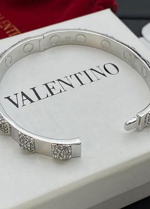 Браслет в стиле valentino