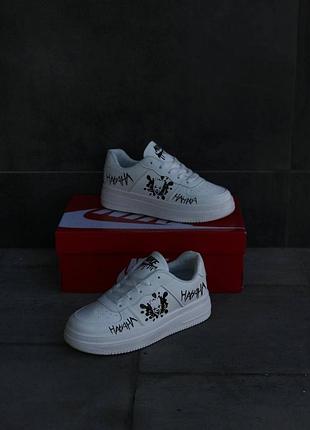 Nike білі жіночі кросівки