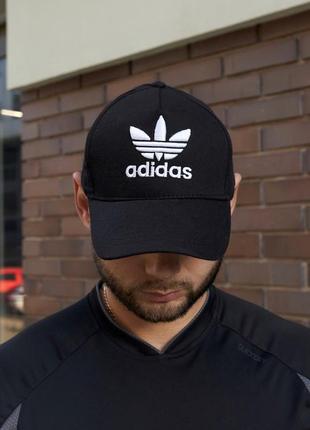 Кепка чорна adidas з білим  вишитим лого