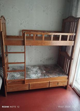 Двухъярусная кровать
