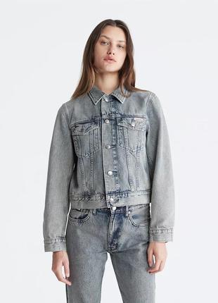 Жіноча джинсова куртка calvin klein