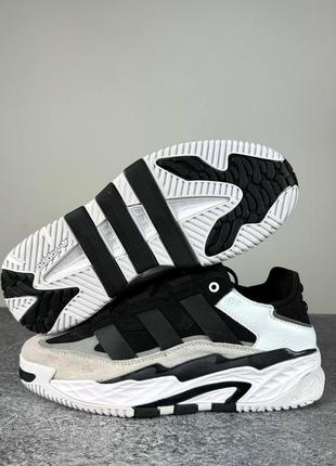 Шикарные стильные кроссовки "adidas"