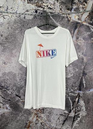 Чоловіча крута оригінальна футболка nike розмір l